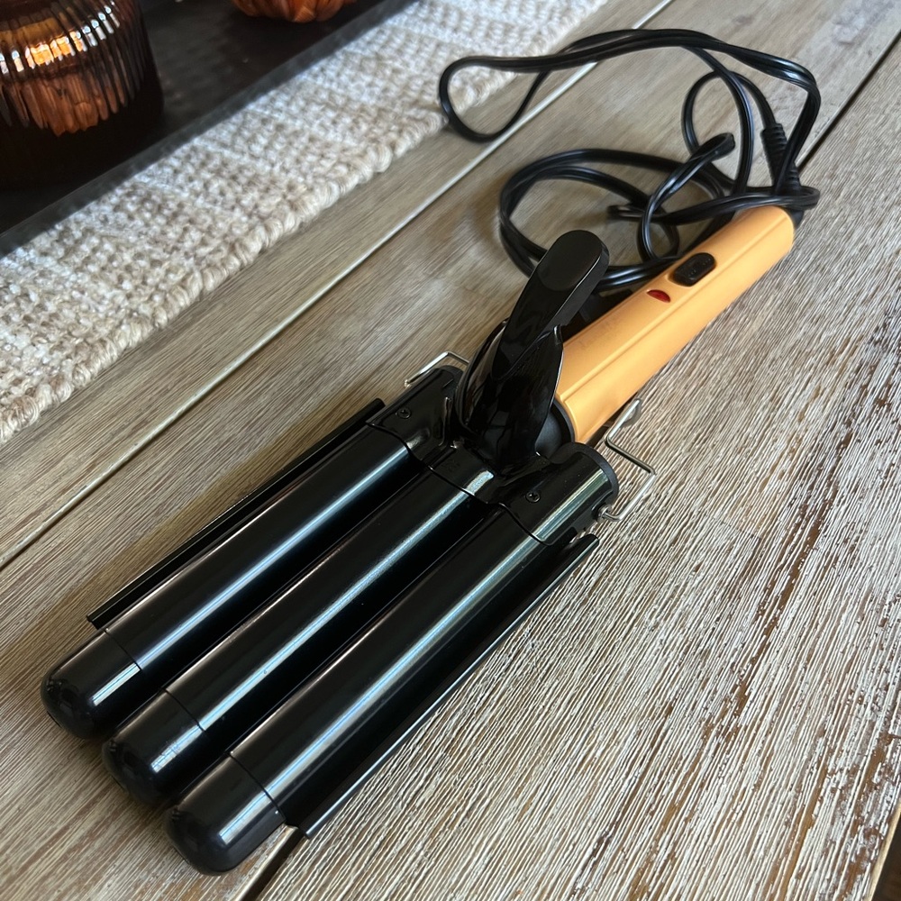 3 barrel Hair Waver